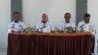 Kunjungan Diseluruh Kecamatan di Kendari, Warga Tolak Siska Karina Imran ‘Pamit’