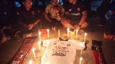 Polresta Kendari-Komunitas Sepak Bola Gelar Doa Bersama untuk Korban Tragedi Kanjuruhan