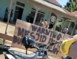 Buntut Pilkades, Sekelompok Warga Desa Walay di Konawe Segel Pintu Masuk Masjid dan Balai Desa