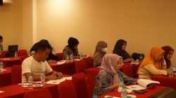 Suaana bimtek dan sosialisasi Implementasi Perizinan Berusaha Berbasis Risiko kepada ratusan pelaku usaha di Kota Kendari pada awal Oktober lalu/dok. Halosultra.com.