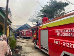 Sebuah Rumah Indekos di Kendari Terbakar