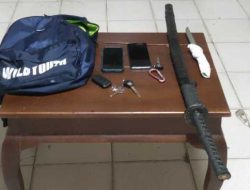 Polisi Tangkap Dua Remaja yang Bawa Senjata Tajam di Kendari
