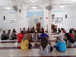 Warga dan Masyarakat Wangi-wangi Selatan Bahas Pencegahan LGBT