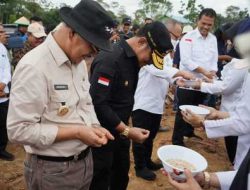 Tanam Sorgum di Konsel, Mentan: Sultra Adalah Wilayah Subur dengan Beragam Komoditas