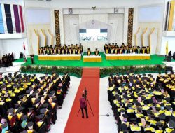 1.330 Mahasiswa UHO Kendari Ikut Wisuda Gelombang Pertama
