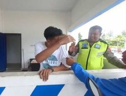 Kecelakan di Traffic Light Kejari Kendari, IRT Dilarikan ke Rumah Sakit