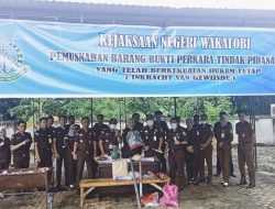 Kejari Wakatobi Musnahkan Barang Bukti Perkara Tipidum