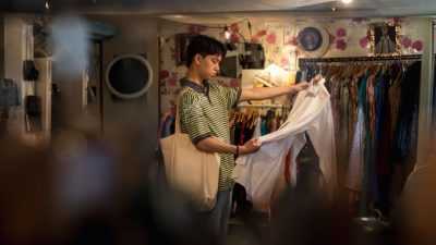 Mengenal Apa Itu Thrifting, Gaya Hidup yang Populer di Kalangan Generasi Muda