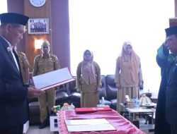 Wardi Dilantik Jadi Pj Sekda Kolaka, Bupati Tekankan Sinergi dan Kolaborasi