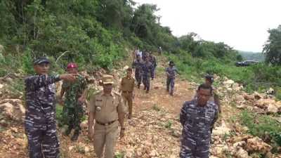 Danlanal Kendari Tinjau Lahan Pembangunan Lanal Baubau