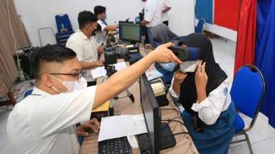 Disdukcapil Kendari Kebut Perekaman KTP-el untuk Pemilih Pemula