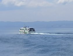 Berlayar dari Raha Menuju Kendari, KMP Cantika 168 Tabrak Karang