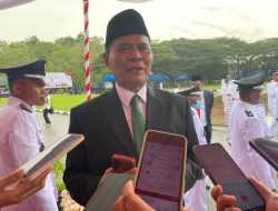 La Ode Barhim, Sosok Dibalik Suksesnya Aktraksi Terjun Payung dan Fly Pass Pesawat Sukhoi di HUT ke-59 Sultra