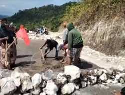Tuntut Ganti Rugi Lahan, Warga Blokade Jalan Penghubung Baubau-Pasarwajo