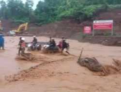 Tanggul Penahan Air PT CNI Jebol, Banjir Terjang Pemukiman hingga Areal Persawahan Warga