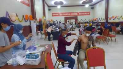 Tingkatkan Imunitas Karyawan, PT VDNIP Beri Vaksinasi Booster Dosis II