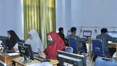 Ratusan Calon Mahasiswa Politeknik Tridaya Virtue Morosi Ikut Seleksi