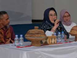 Kunjungi SMKN 7 Kendari, TNA Sosialisasikan 4 Pilar MPR RI hingga Salurkan Beasiswa Aspirasi