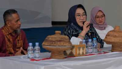 Kunjungi SMKN 7 Kendari, TNA Sosialisasikan 4 Pilar MPR RI hingga Salurkan Beasiswa Aspirasi