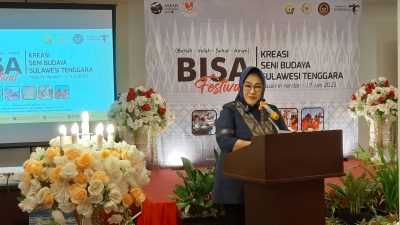 Tina Nur Alam di BISA Festival: Saatnya Melestarikan dan Mengembangkan Seni Budaya Sultra