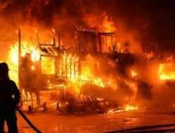 Diduga Korsleting Listrik, Dua Rumah di Bombana Ludes Terbakar