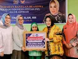 TNA Kembali Salurkan Ratusan Beasiswa PIP Aspirasi ke Siswa SDN 88 Kendari