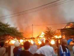 10 Rumah di Kolaka Ludes Terbakar, Kerugian Ditaksir Hingga Rp 1 Miliar