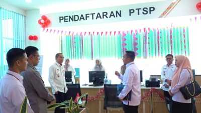 Asdep Koordinasi Peningkatan Pelayanan Publik Kemenko Polhukam Pantau Aktifitas MPP Kendari