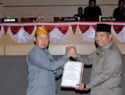 Pj Wali Kota Kendari Serahkan Rancangan Parubahan KUA PPAS APBD 2023