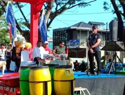 Serahkan Sarpras Kebersihan, Pj Wali Kota Kendari Sampaikan Harapan Ini