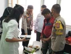 Puluhan Murid SD di Kolaka Diduga Keracunan usai Santap Ayam Geprek