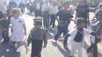 HUT RI ke-78, Kelurahan Sendang Mulya Sari Konawe Gelar Devile dan Lomba Antar Dusun