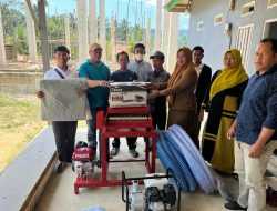 Pemdes Lamoluo Serahkan Bantuan Alat Mesin Pengolahan Sagu