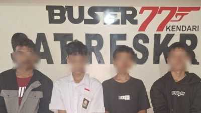 Bawa Sajam Hendak Tawuran, 4 Pelajar di Kendari Diamankan Polisi