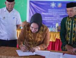 Teken MoU, Desa Rumba-rumba Konsel Jadi Desa Binaan IKA FISIP UHO