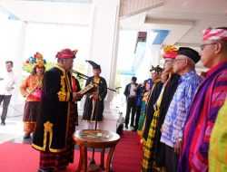 Pj Bupati Lantik Dewan Pengurus Kerukunan Keluarga Buton-Bombana