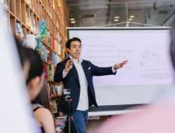 Strategi Ampuh Mengatasi Rasa Malu Berbicara di Depan Umum