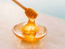 Manfaat Madu: Kesehatan dan Kecantikan dalam Genggaman