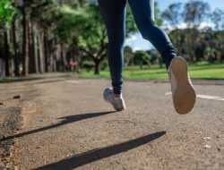 5 Jenis Olahraga yang Membantu Turunkan Kadar Kolesterol