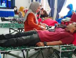 Sambut Hari Armada RI, Lanal Kendari Gelar Donor Darah dan Bagikan Paket Sembako