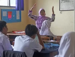 Guru Pahlawan Pendidikan, Kesejahteraan Harus Lebih Ditingkatkan