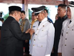 Pj Bupati Bombana Lantik dan Ambil Sumpah 2 Penjabat Kades