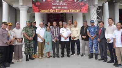Kunjungi Gereja di Kendari, Pj Gubernur Sultra Pastikan Perayaan Natal Berjalan Lancar
