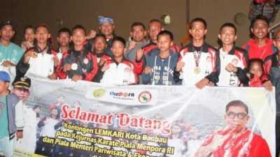 Raih 8 Medali, Atlet Karate Harumkan Nama Baubau di Kejurnas Open Makassar