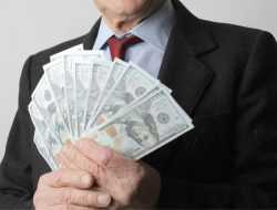 4 Zodiak yang Hasilkan Banyak Uang Tahun 2024, Kamu Termasuk?