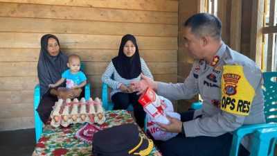 Kapolres Konawe Beri Bantuan Bagi Anak Penderita Stunting