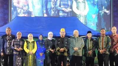 Sinergitas Antar Daerah, Pj Wali Kota Kendari Boyong Ratusan Pejabatnya Hadiri Ramah Tamah HUT Koltim