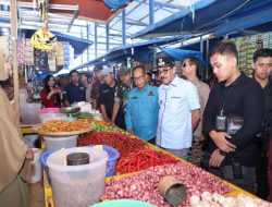 Pj Bupati Bombana Cek Ketersediaan Bahan Pokok di Pasar