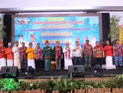 Yulius Selvanus Lumba Lantik Pengurus PMTI Sultra