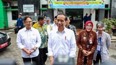 Cegah Stunting, Kemenkes Kirim Alat USG dan Antropometri di Semua Puskemas dan Posyandu